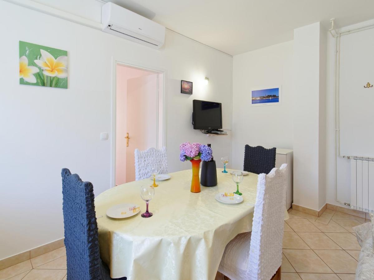 Apartments Marta By Rent Istria Novigrad  Екстер'єр фото